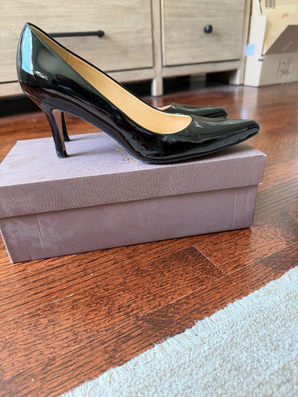 Jon Josef Paris Black Patent Leather Pointed Toe Pumps Size 8M
